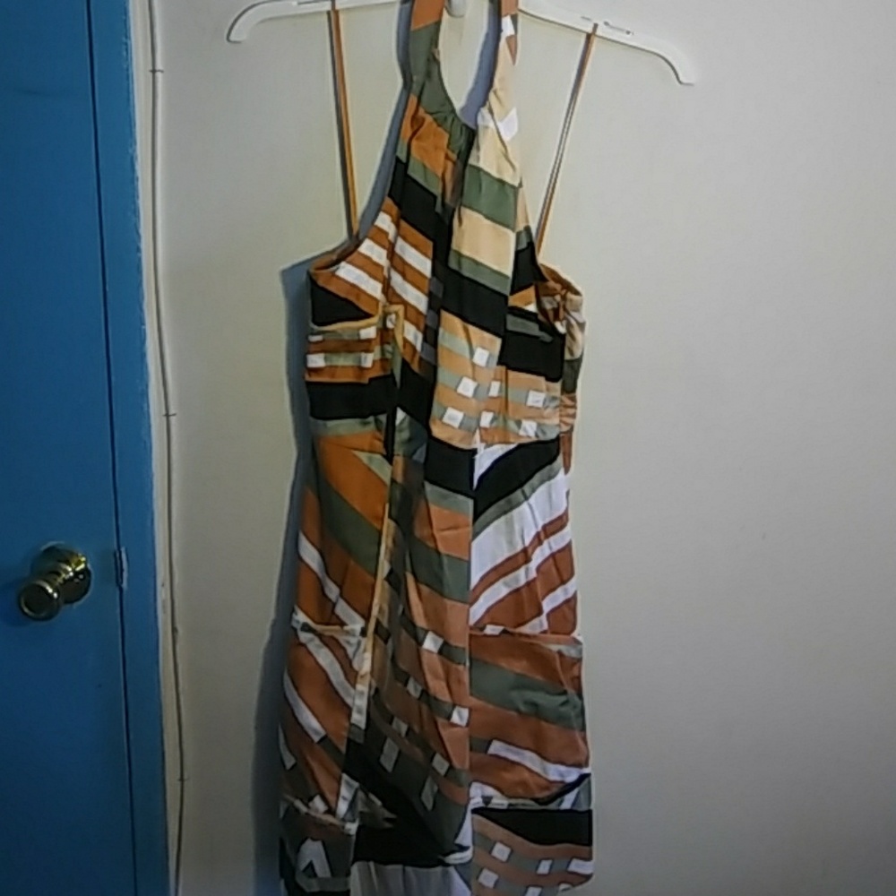 Jessica Simpson backless dress